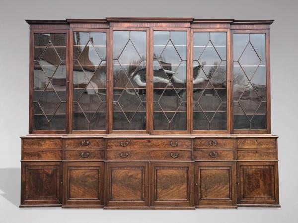 SOLD/18TH CENTURY GEORGE III LIBRARY BOOKCASE BY GILLOWS OF LANCASTER
