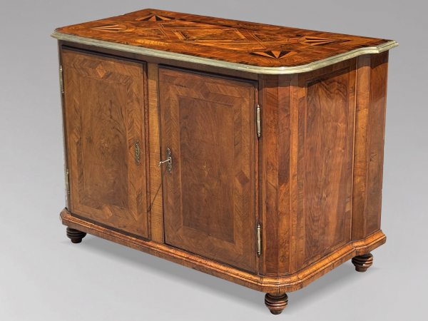 18TH CENTURY MALTESE WALNUT MARQUETRY CABINET, C1720