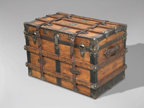 19TH CENTURY VICTORIAN PERIOD PINE TRAVELLING TRUNK, C1870