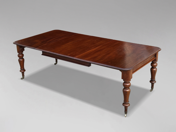 19TH CENTURY WILLIAM IV MAHOGANY EXTENDING DINING TABLE, C1830