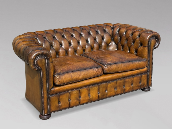 SOLD/EARLY 20TH CENTURY BROWN LEATHER 2 SEATER CHESTERFIELD